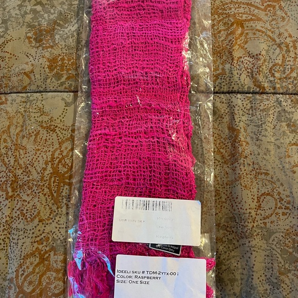 Ideeli Raspberry Raw Silk Scarf - Picture 1 of 2